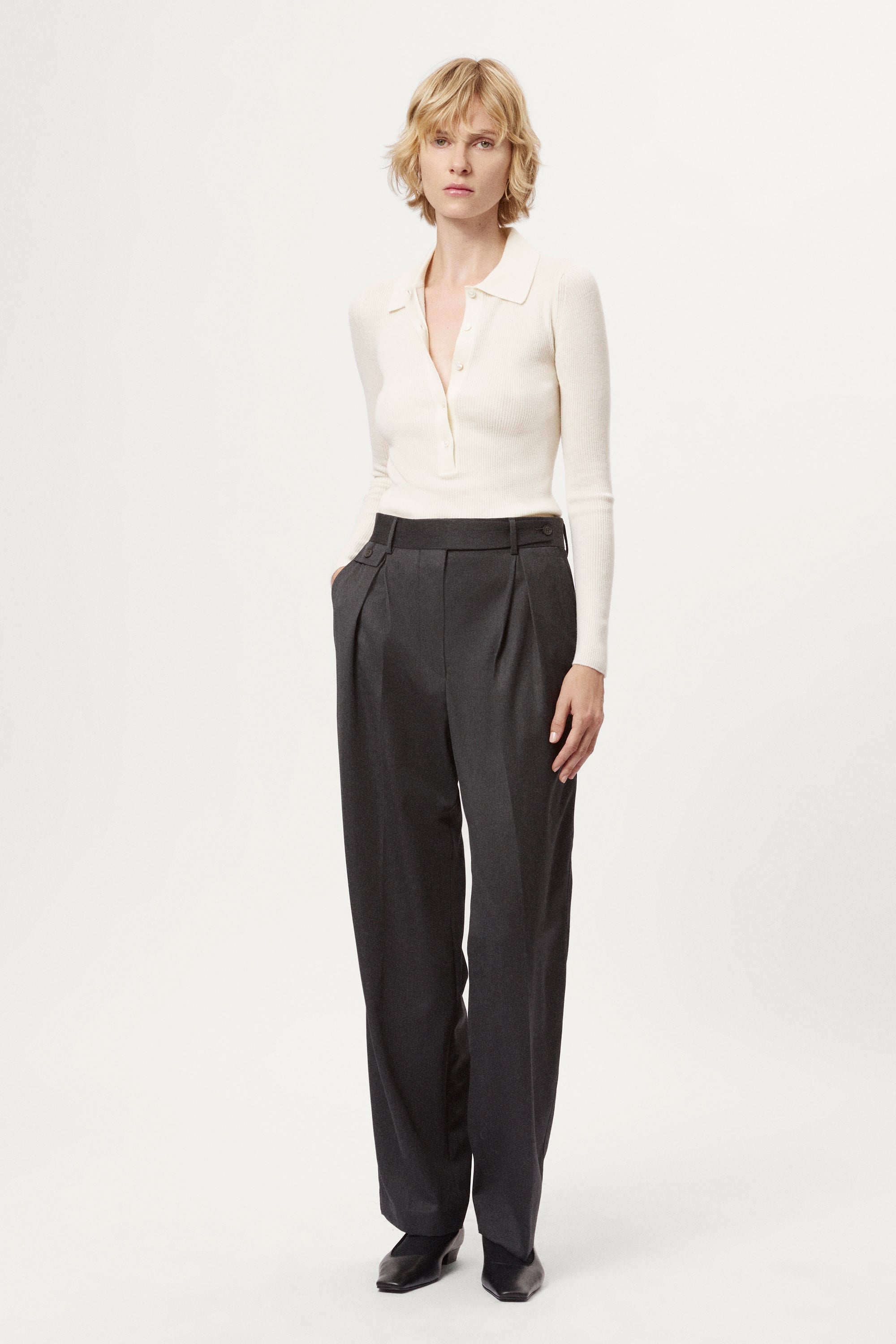 AW26-220W-GREY.jpg?v=