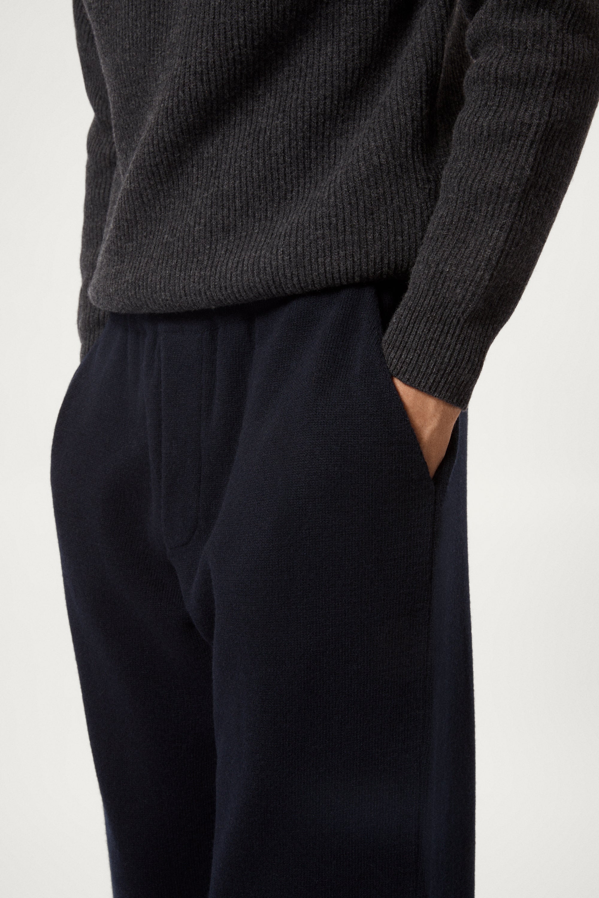 The Woolen Knitted Relaxed Trousers blue navy