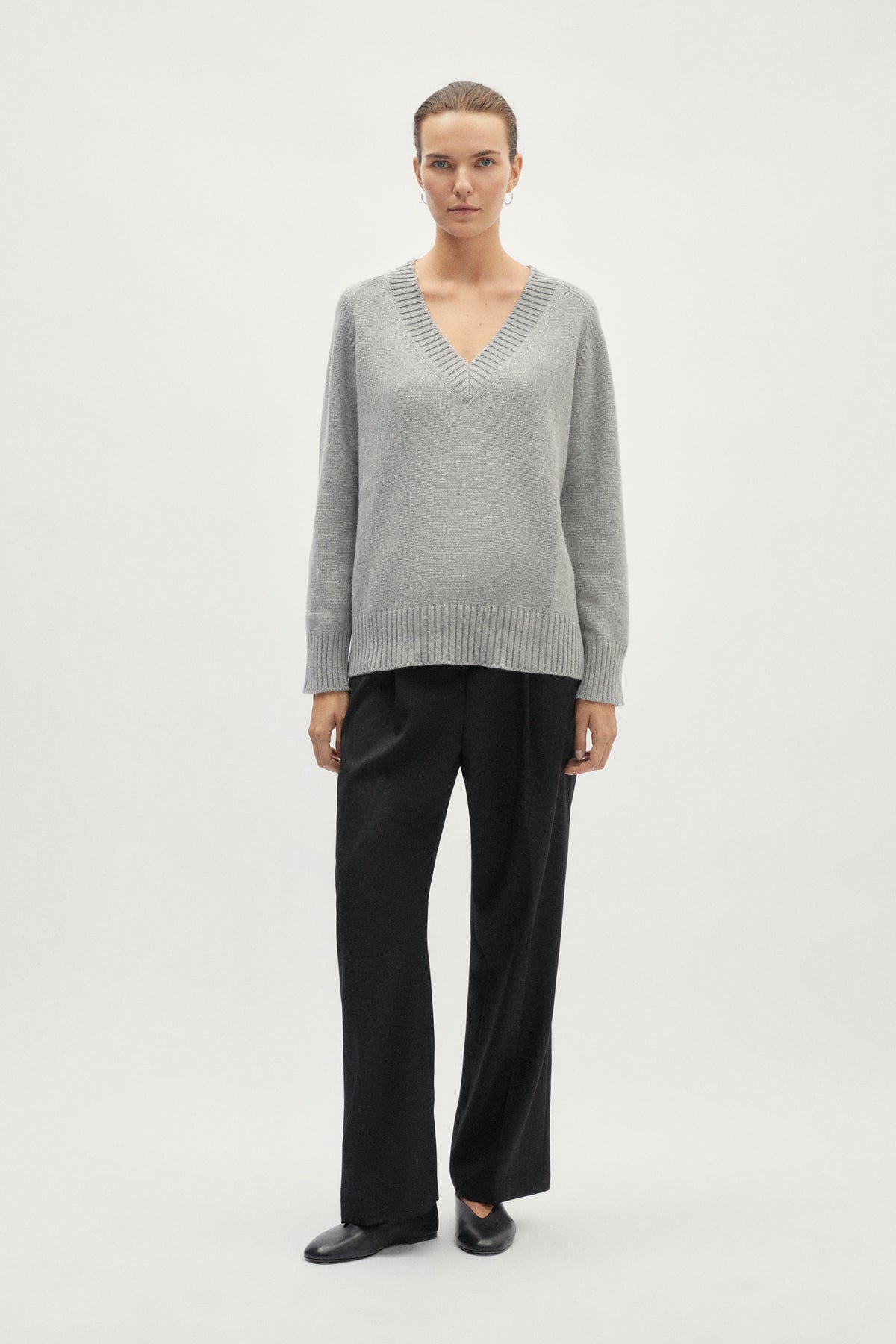 The ReCashmere V Neck - grey