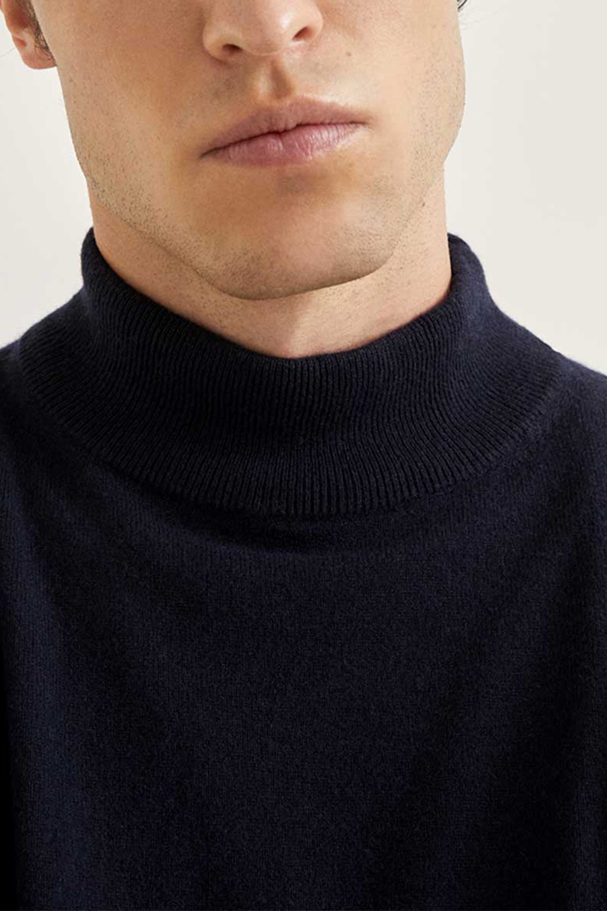 The High-Neck Cashmere - Imperfect Version | Blue Navy