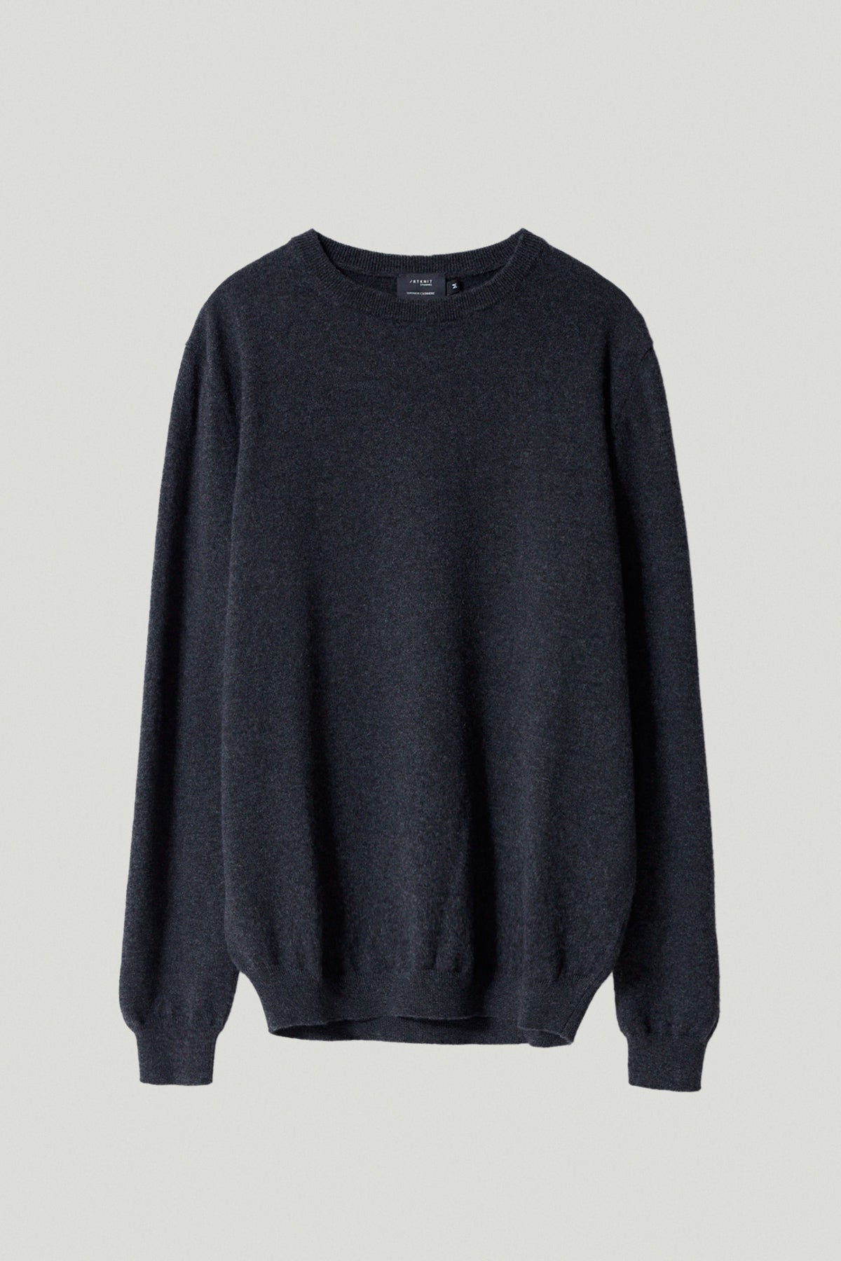 the superior cashmere classic round neck charcoal grey