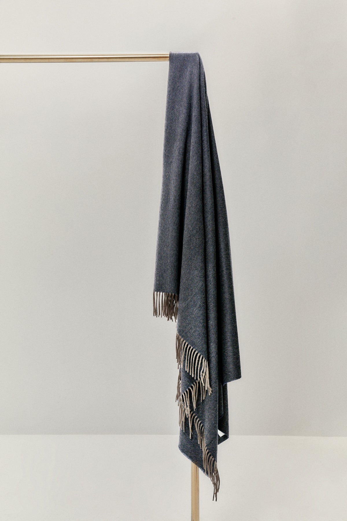 the cashmere blanket with fringes denim