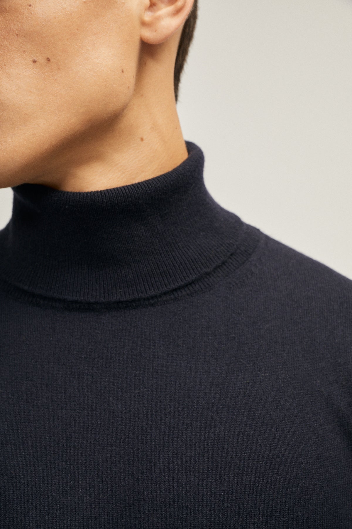 the cashmere roll neck sweater classic blue