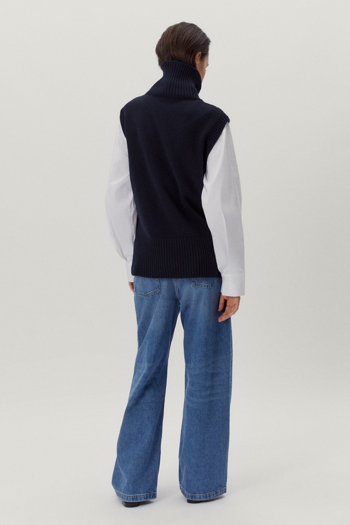 the high neck woolen vest blue navy