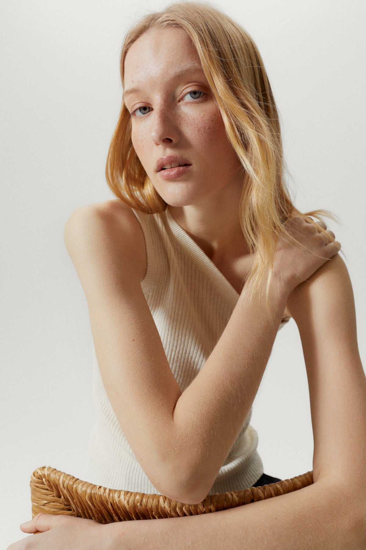 the linen cotton one shoulder top milk white