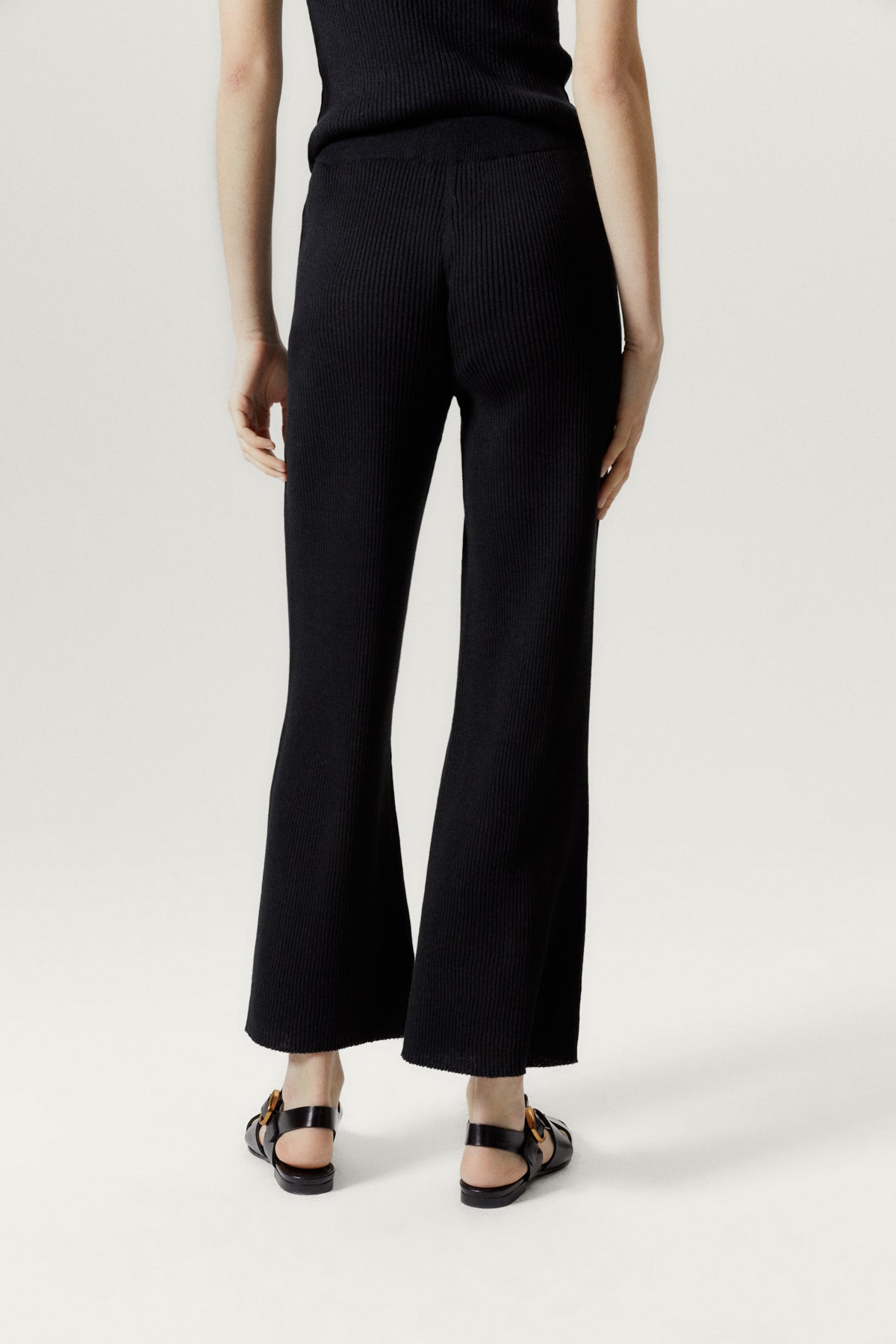 the linen cotton ribbed pants black