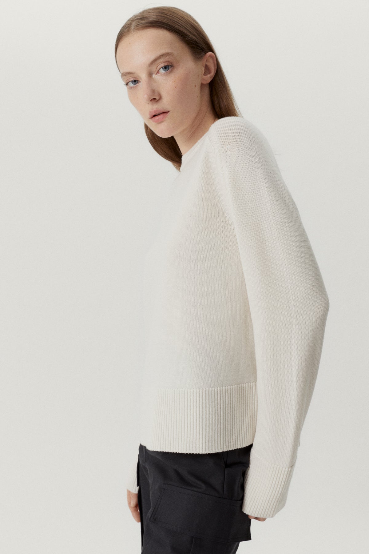 the merino wool boxy sweater snow white