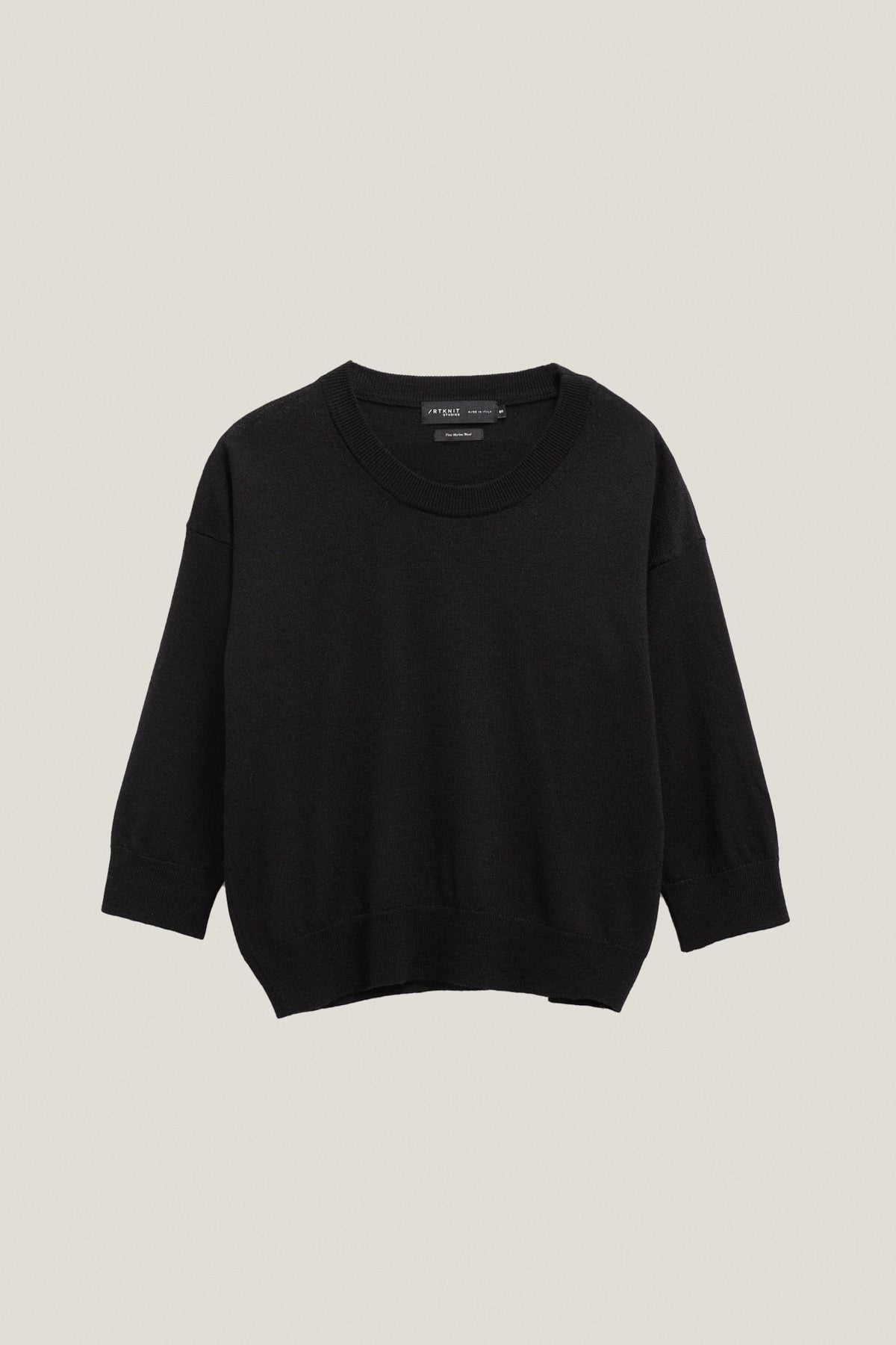 the merino wool boxy t shirt black