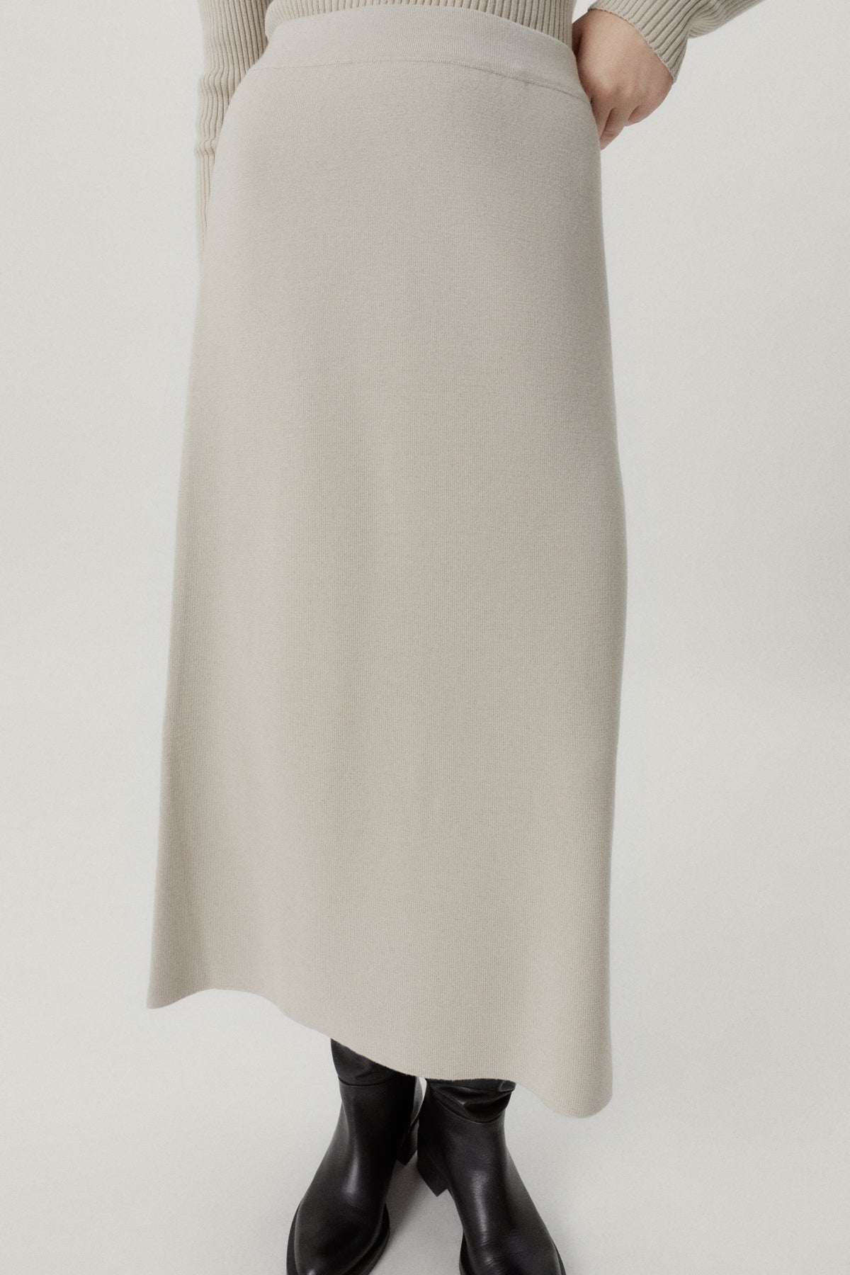 the merino wool flare skirt pearl