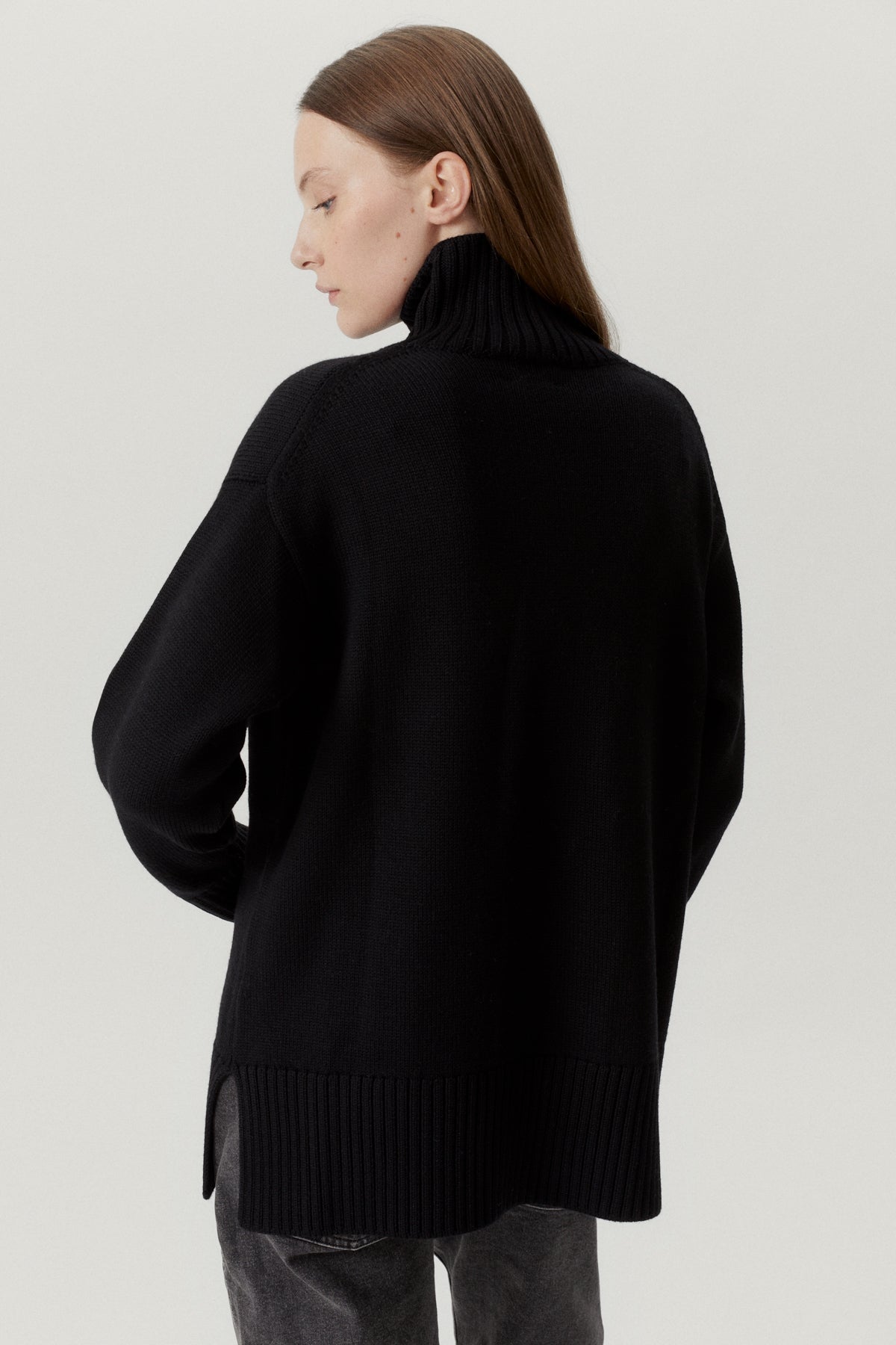 the merino wool oversize high neck black