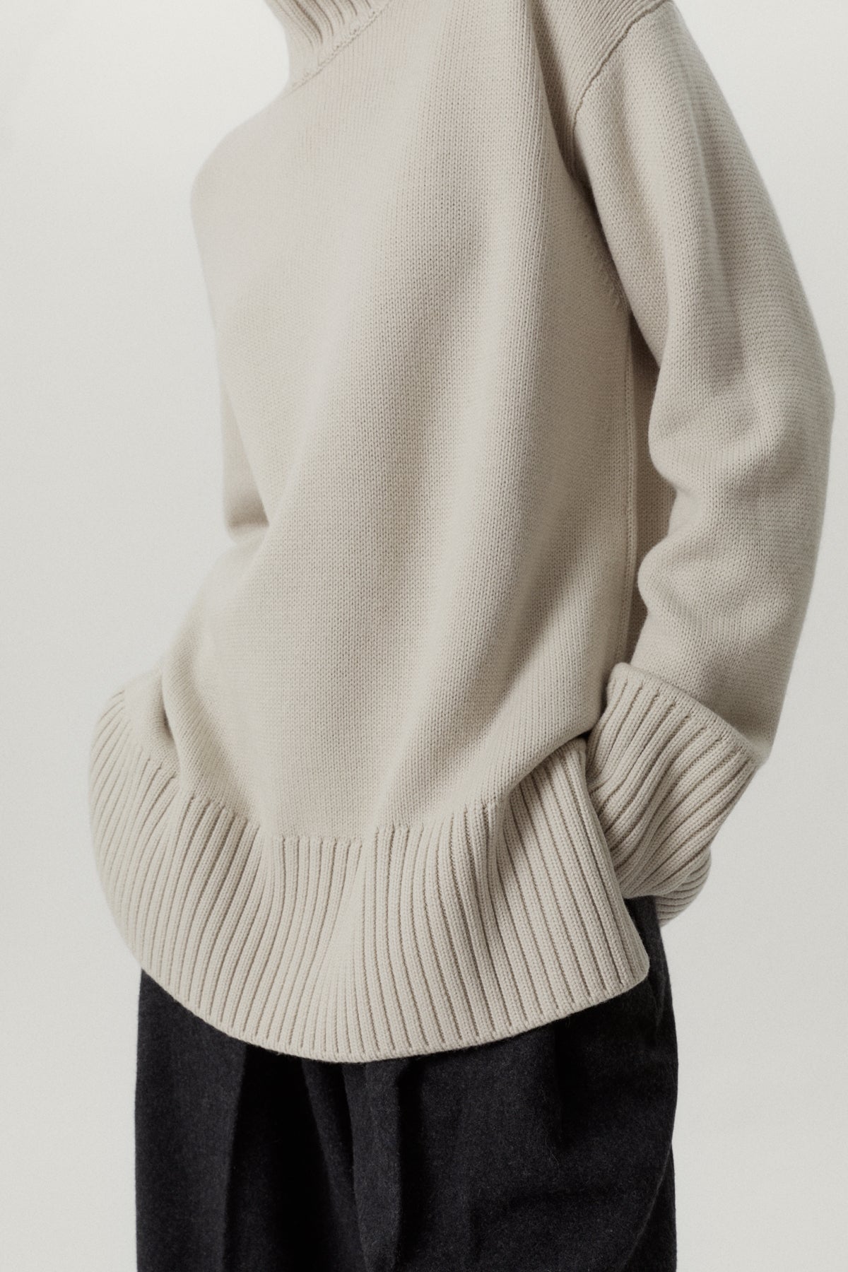 the merino wool oversize high neck pearl