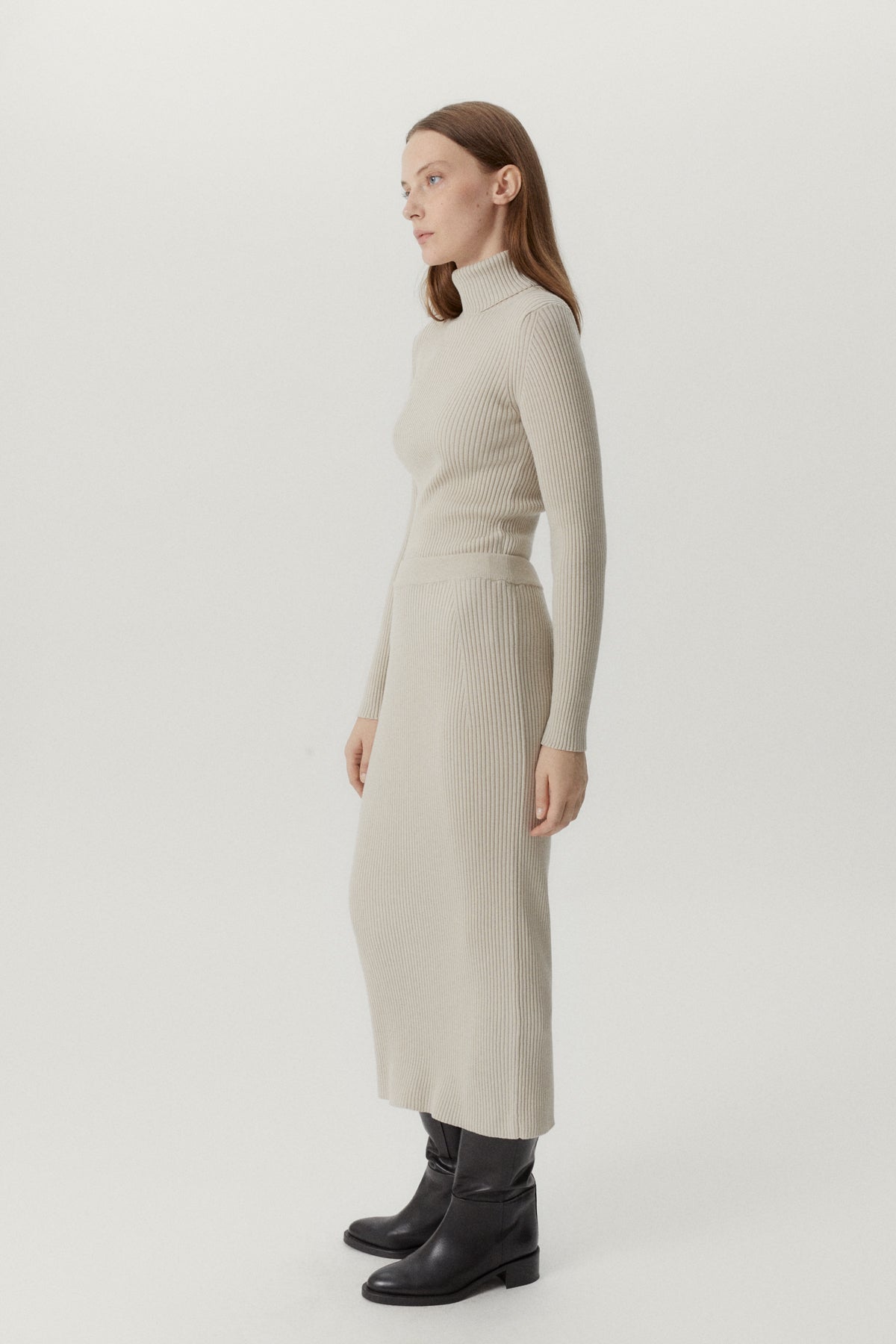 the merino wool ribbed skirt pearl