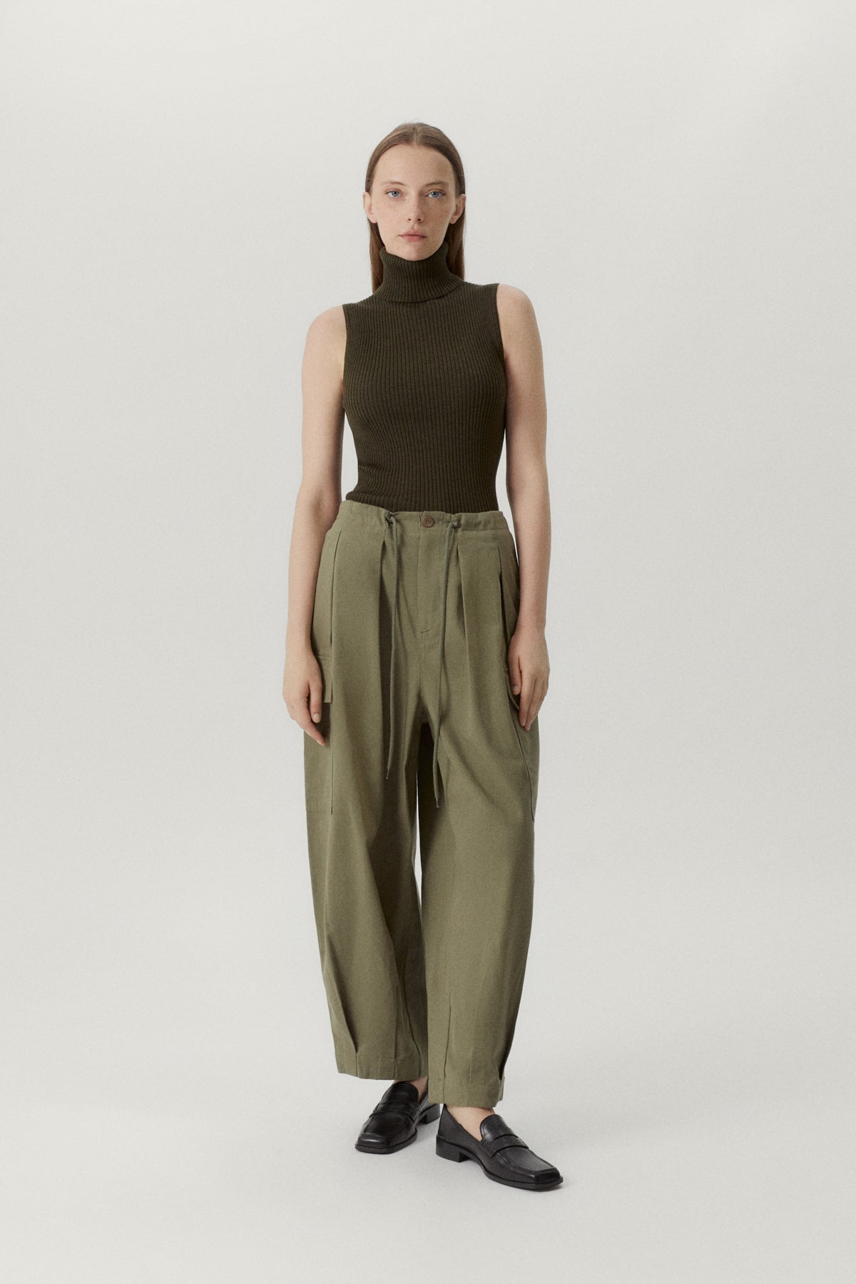 the merino wool roll neck top military green