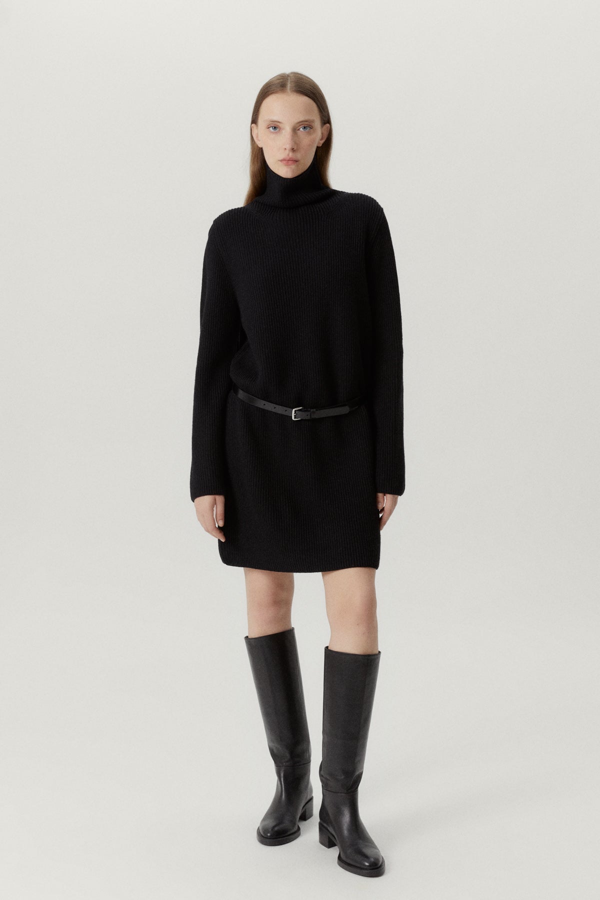 the merino wool short ribbed dress black