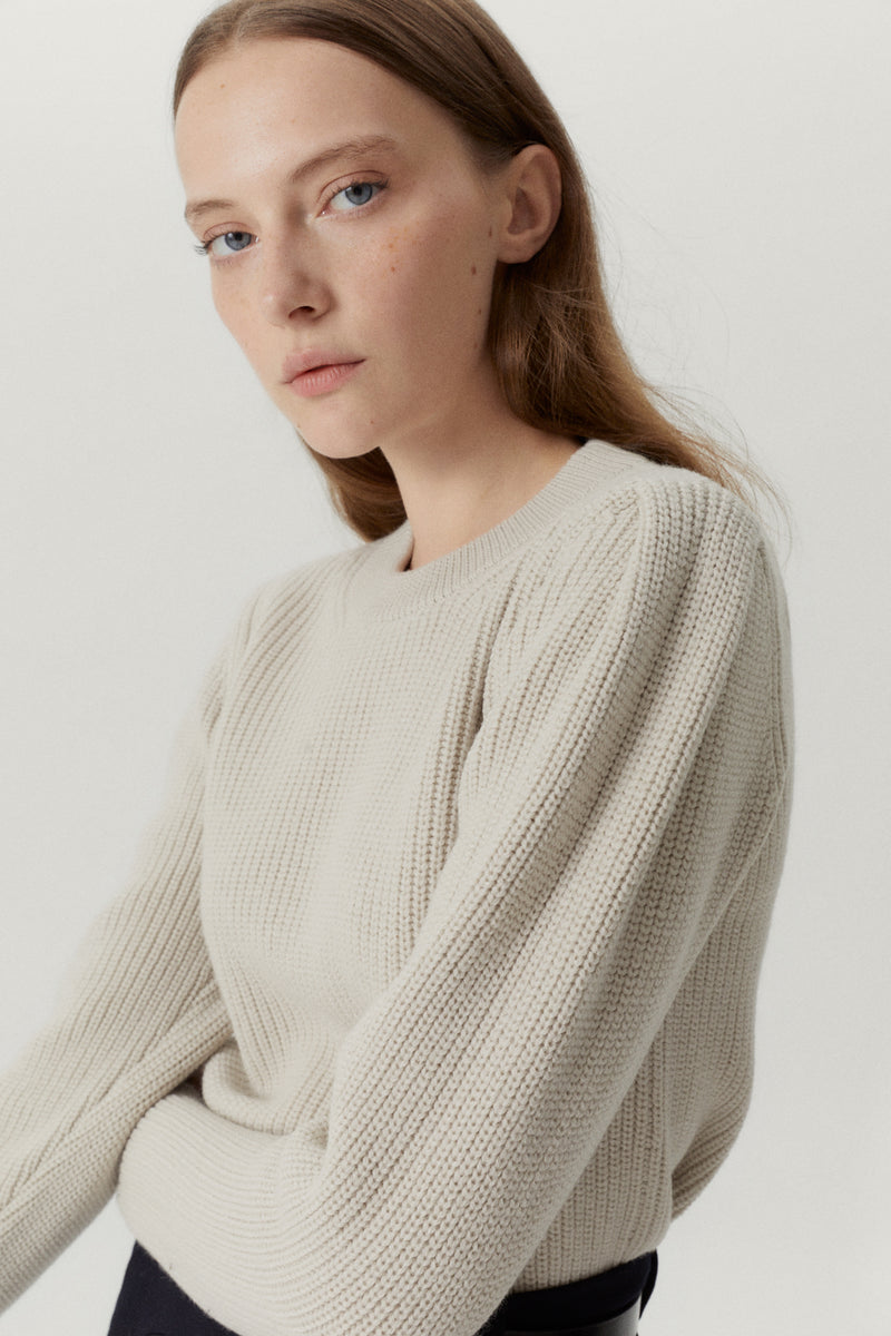 Pearl | The Merino Wool Sweater with Pinces