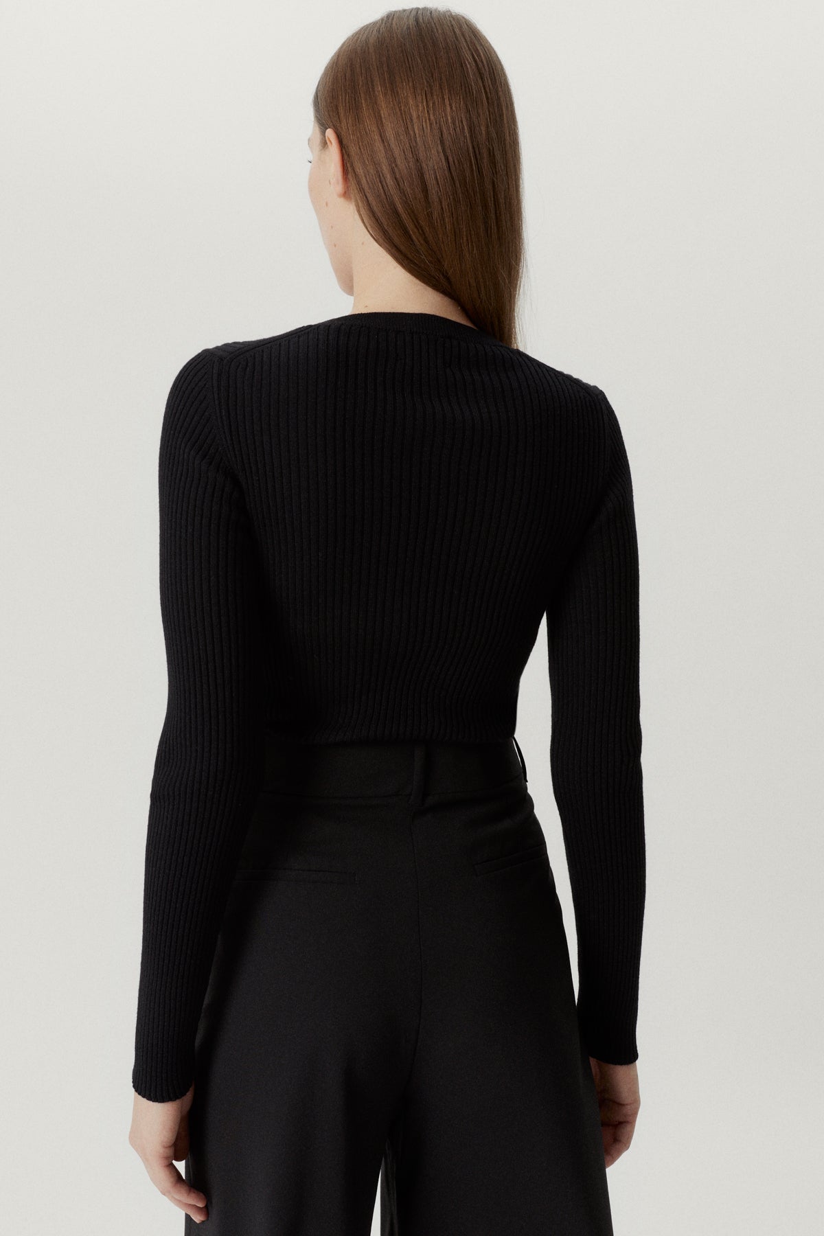 Black | The Merino Wool U-Neck Sweater