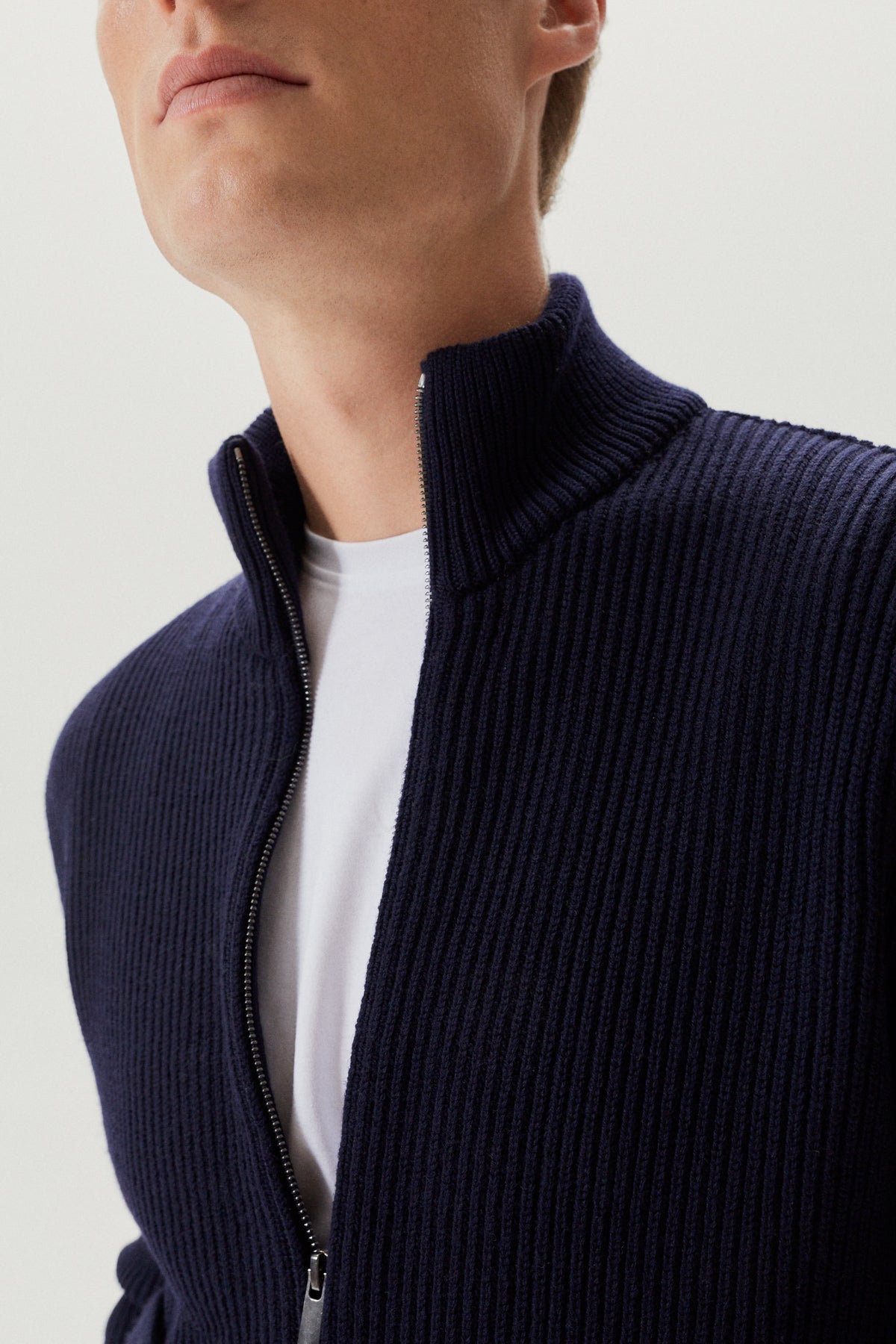 the merino wool zipped cardigan oxford blue