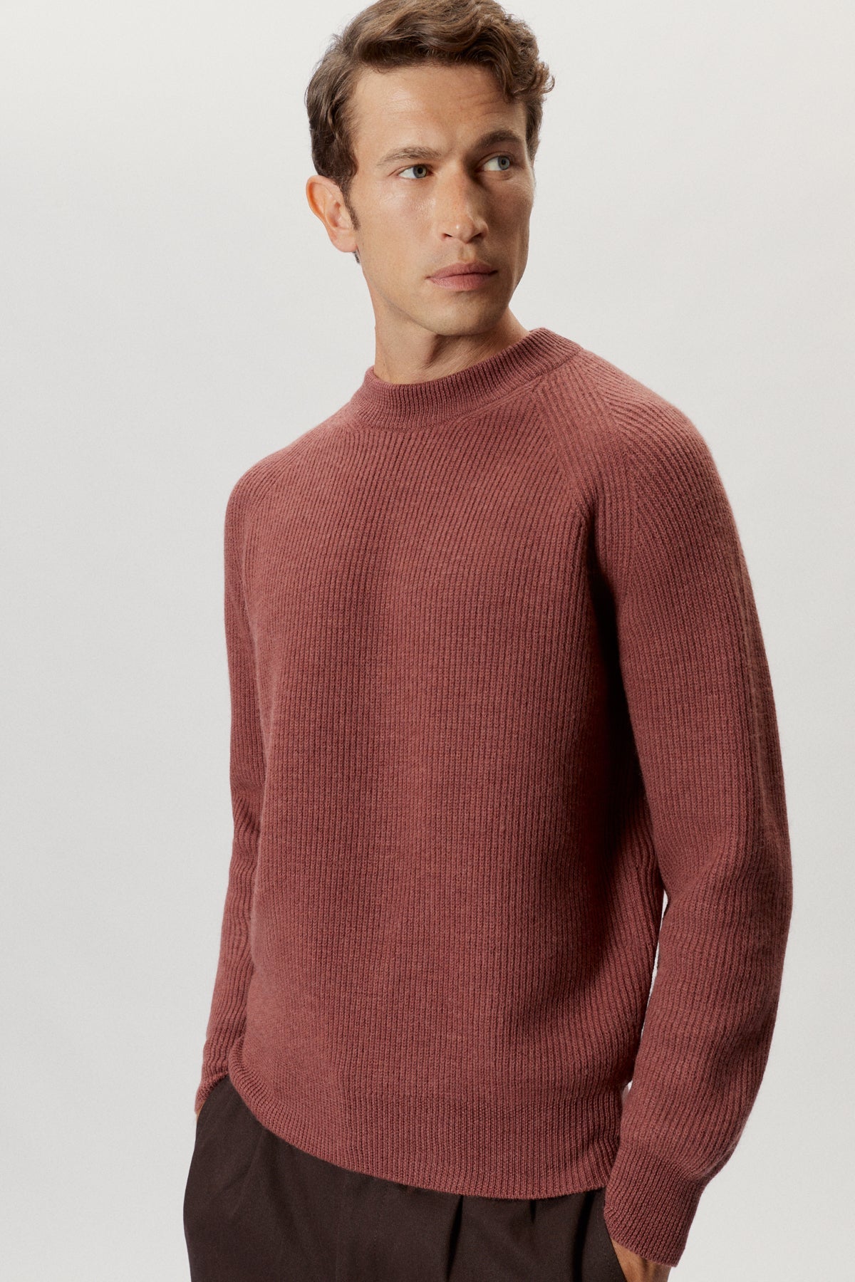 the natural dye crewneck sweater madder red