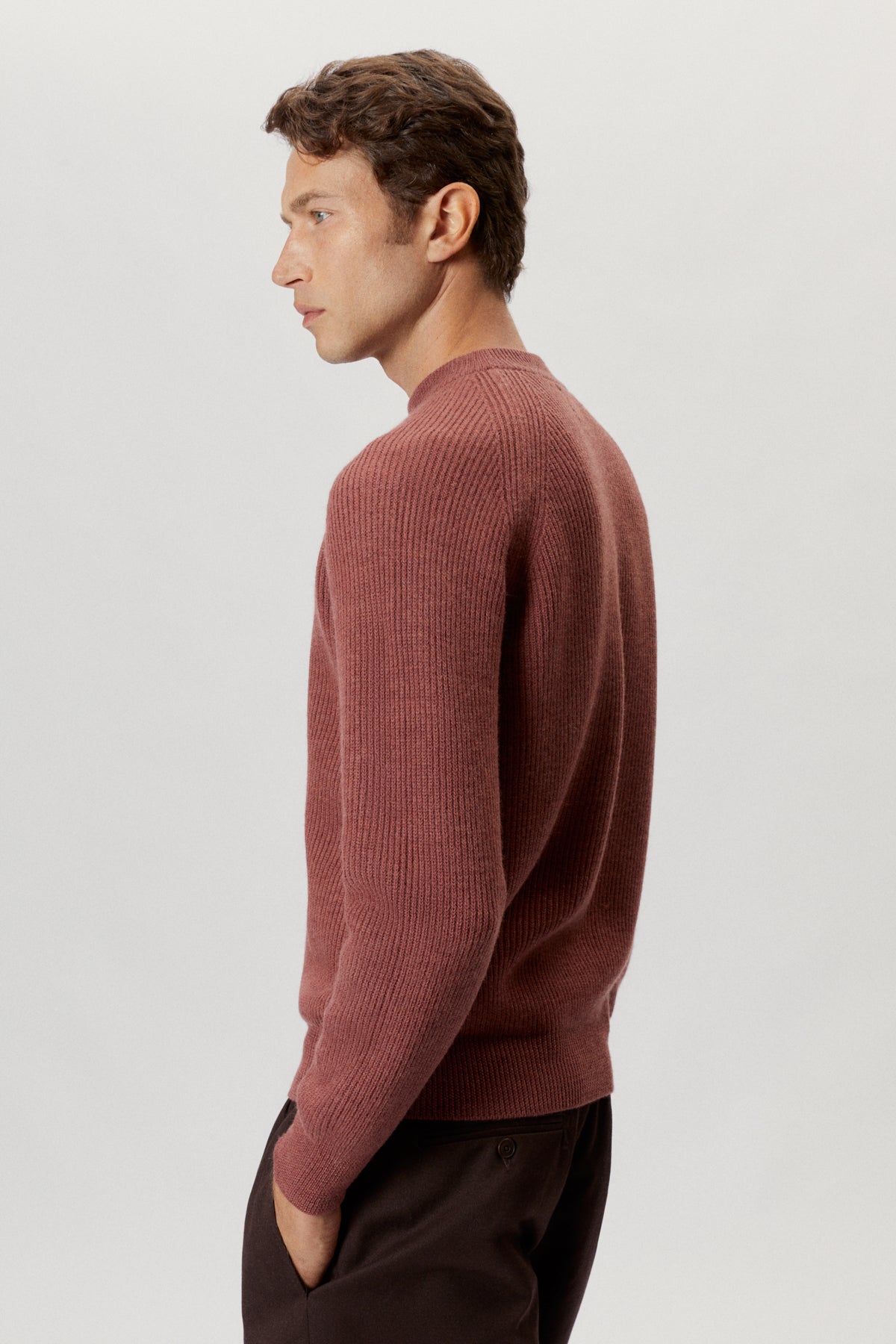 the natural dye crewneck sweater madder red