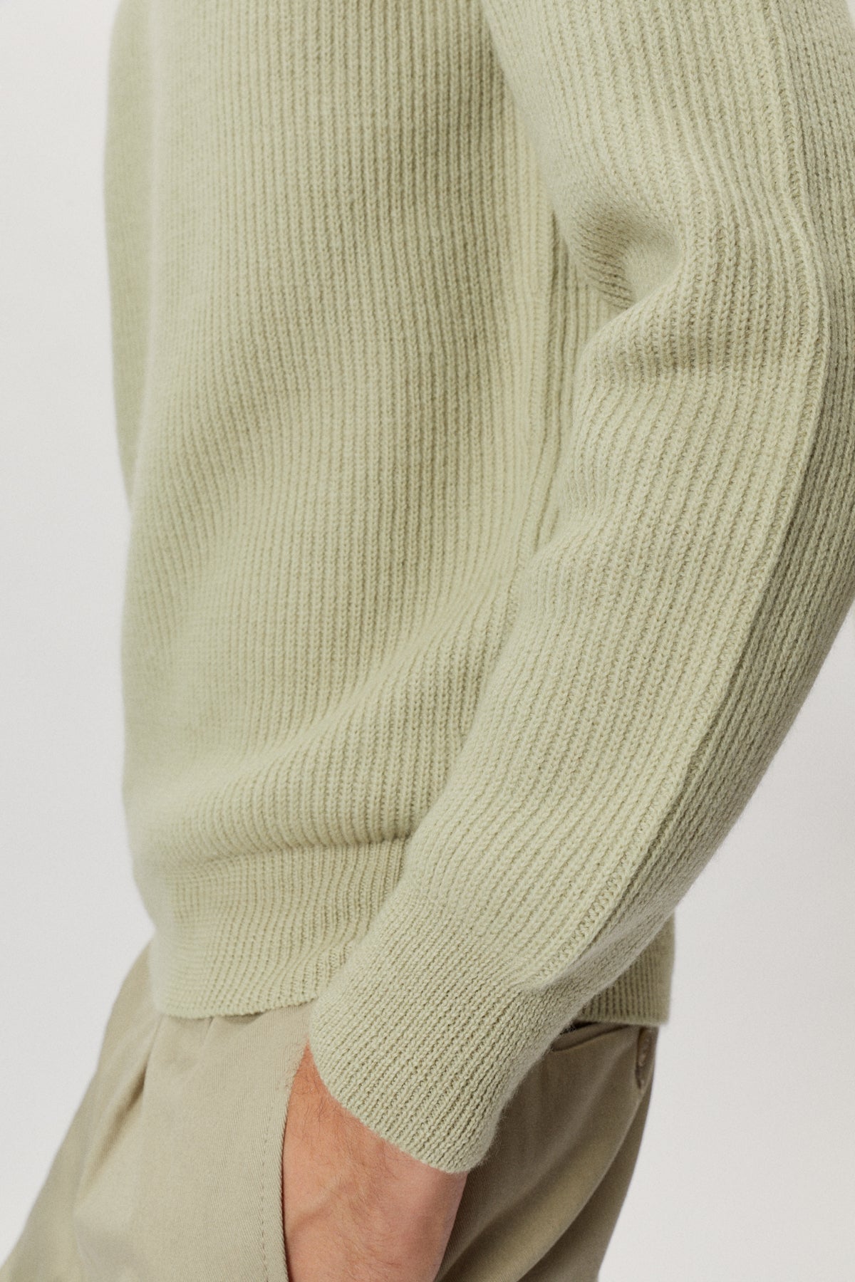 the natural dye crewneck sweater equisetum green