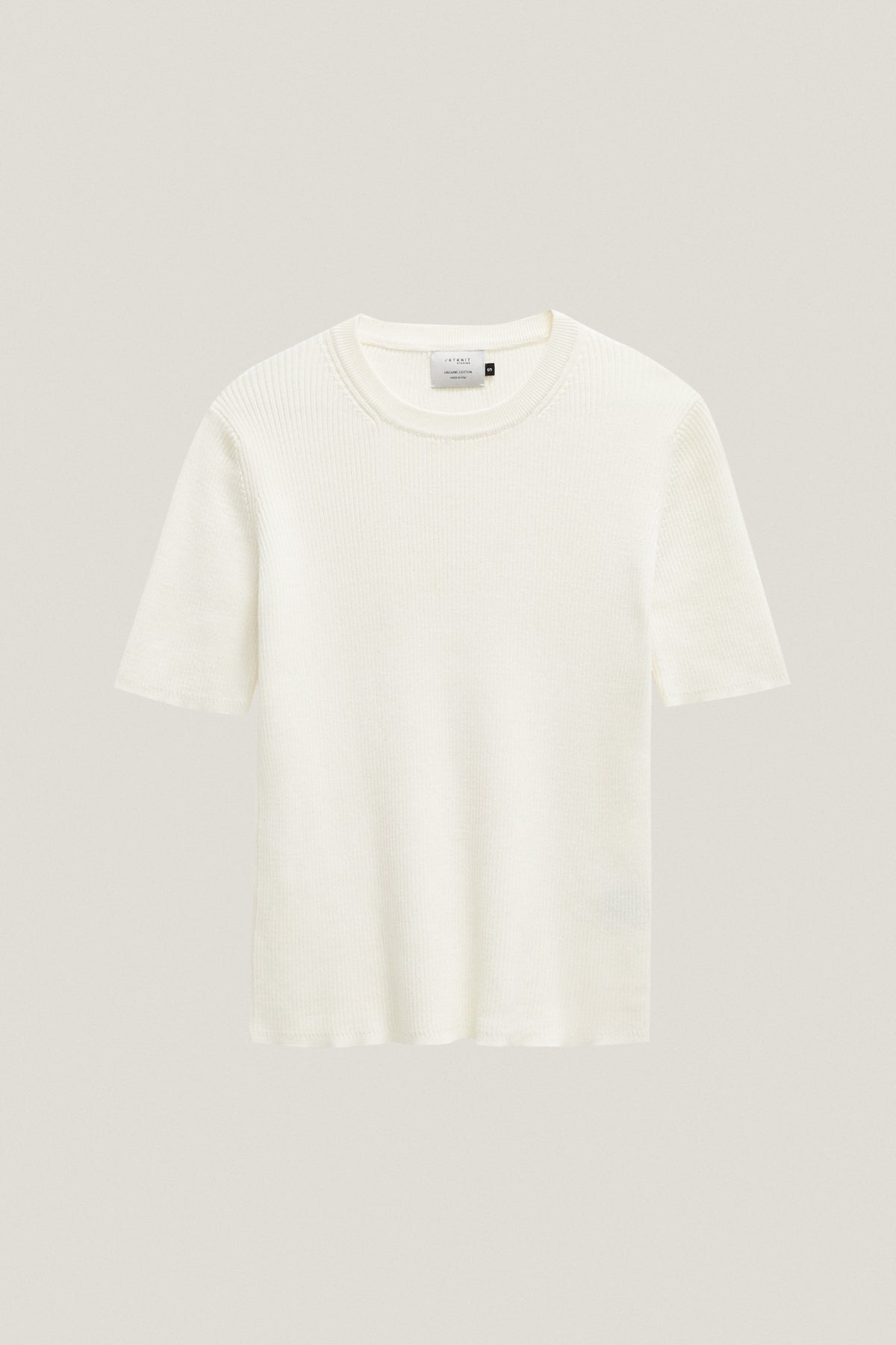 the organic cotton ribbed tee milk white