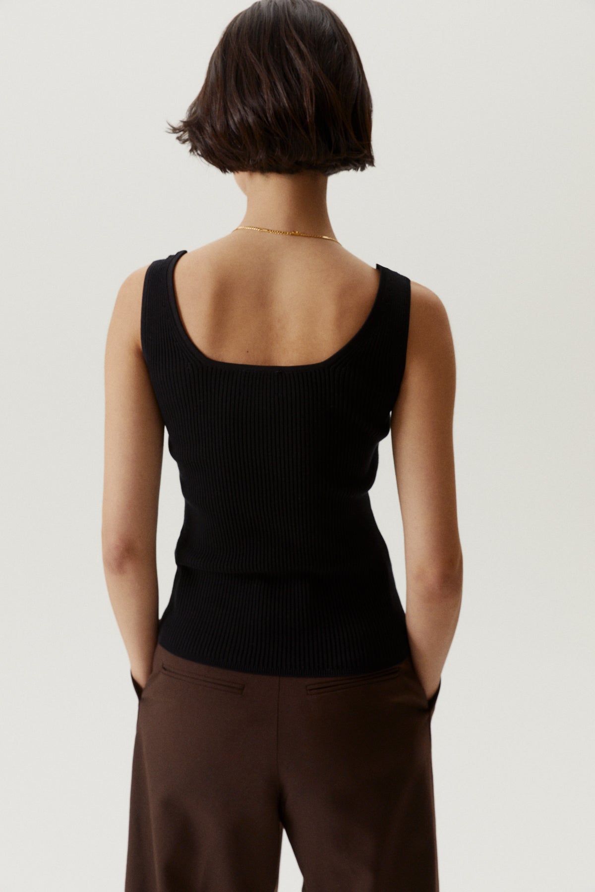 the organic cotton ribbed tank top black