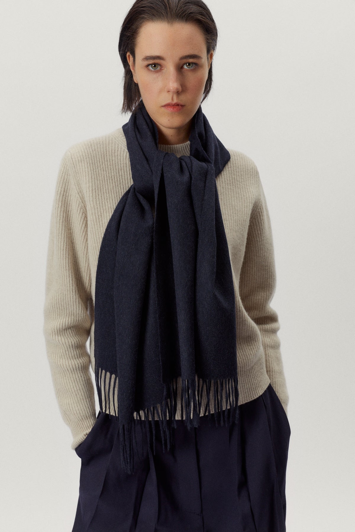 the regenerated cashmere scarf dark blue