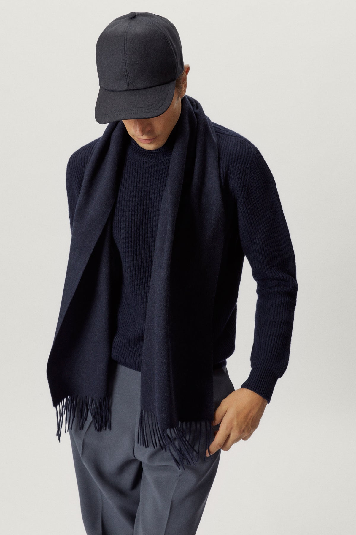 the regenerated cashmere scarf dark blue