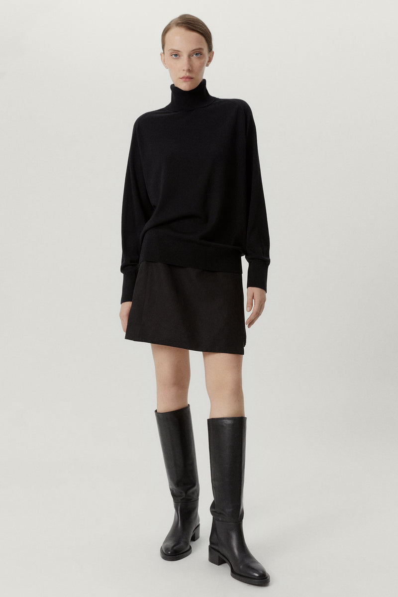 Black | The Ultrasoft Wool Relaxed Roll-Neck