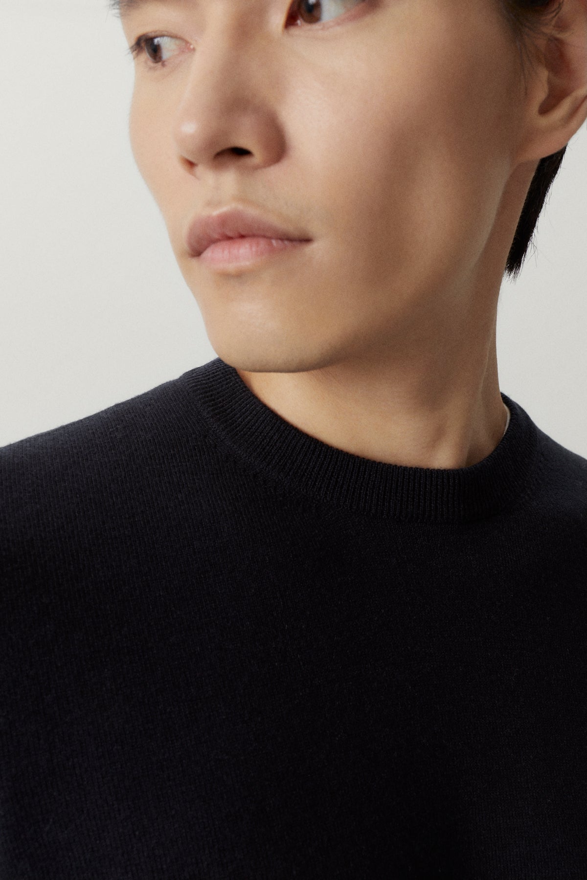 the ultrasoft round neck sweater midnight blue