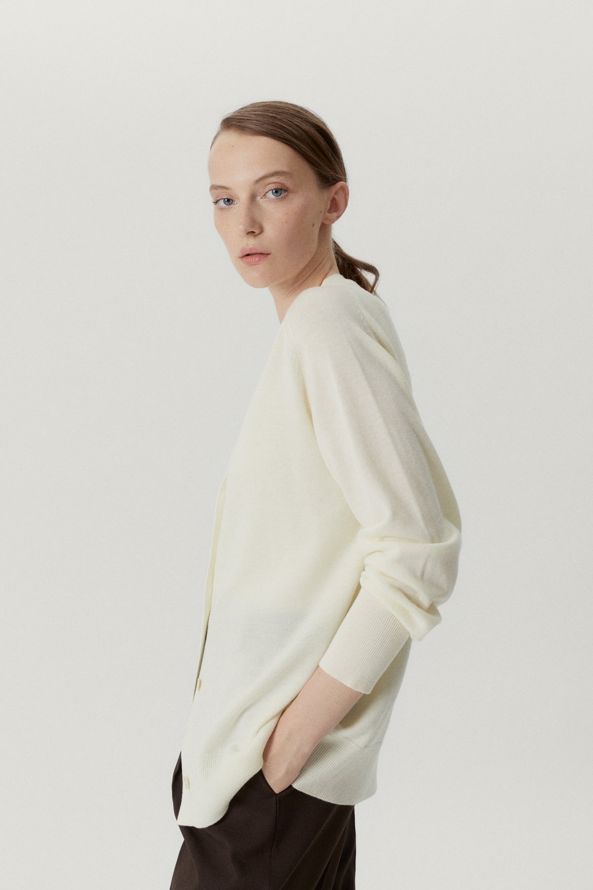 the ultrasoft wool relaxed cardigan natural white