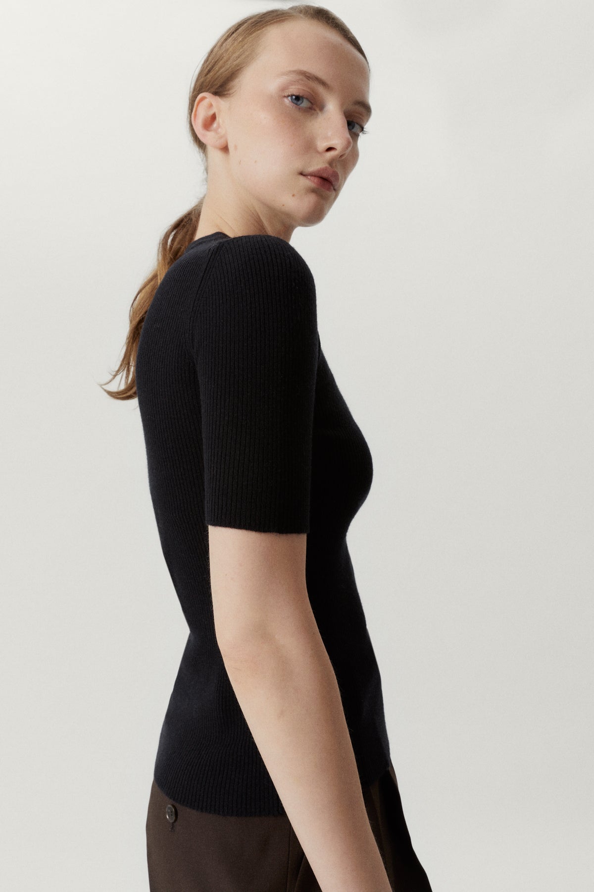 the ultrasoft wool ribbed t shirt black