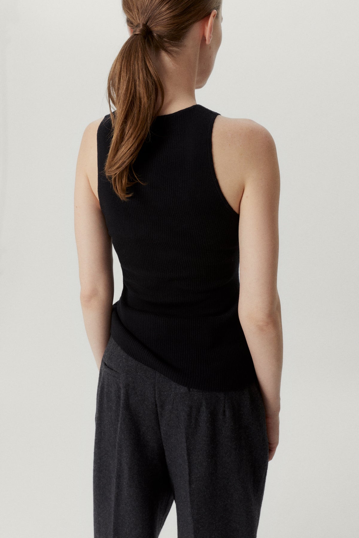 the ultrasoft wool ribbed tank top black