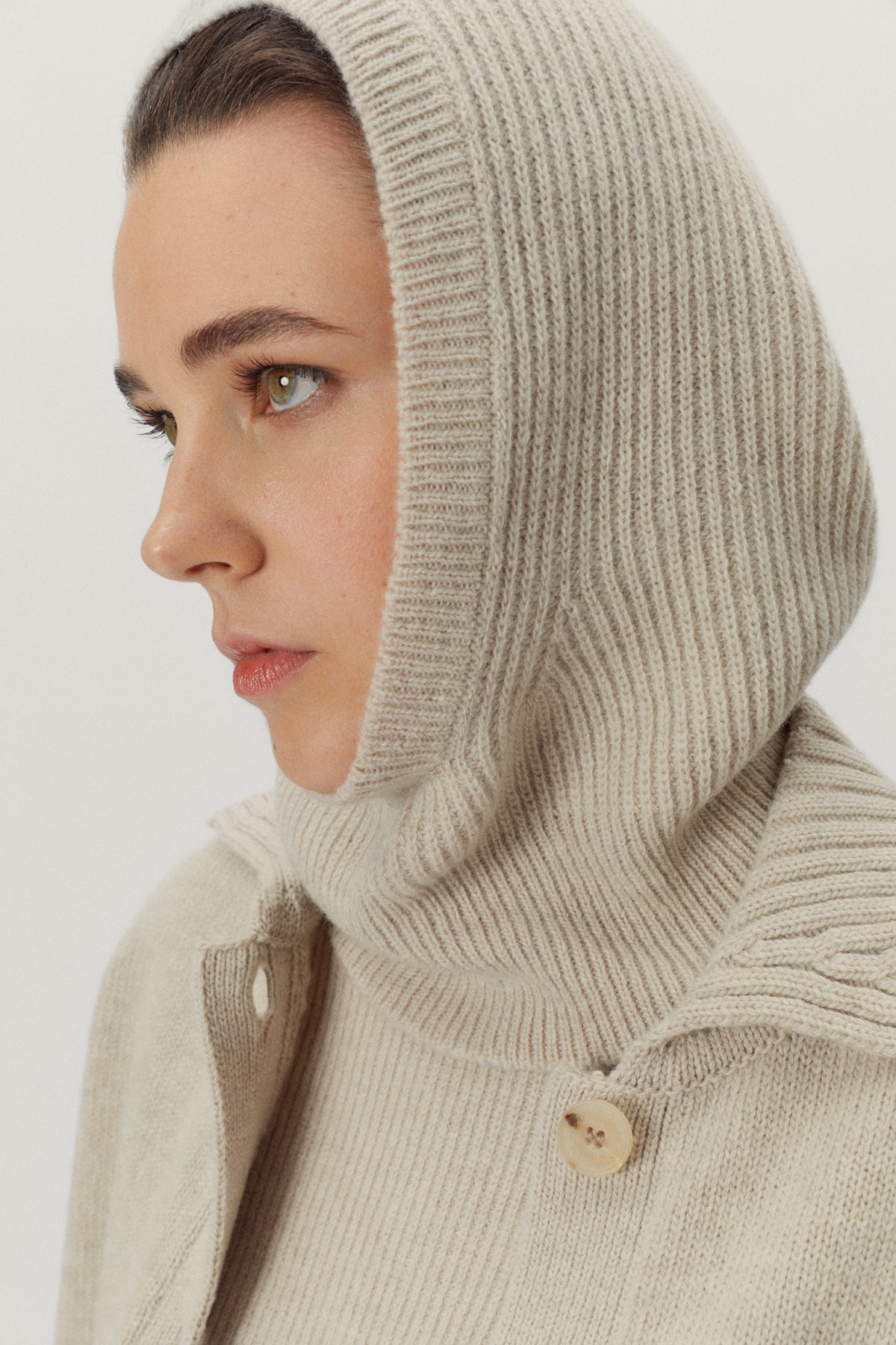 the woolen balaclava ecru