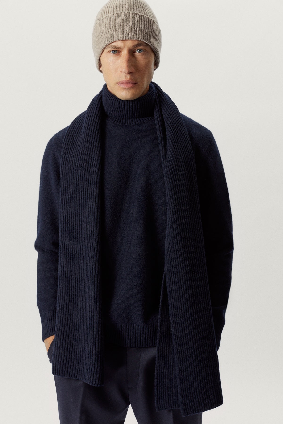 the woolen ribbed scarf blue navy