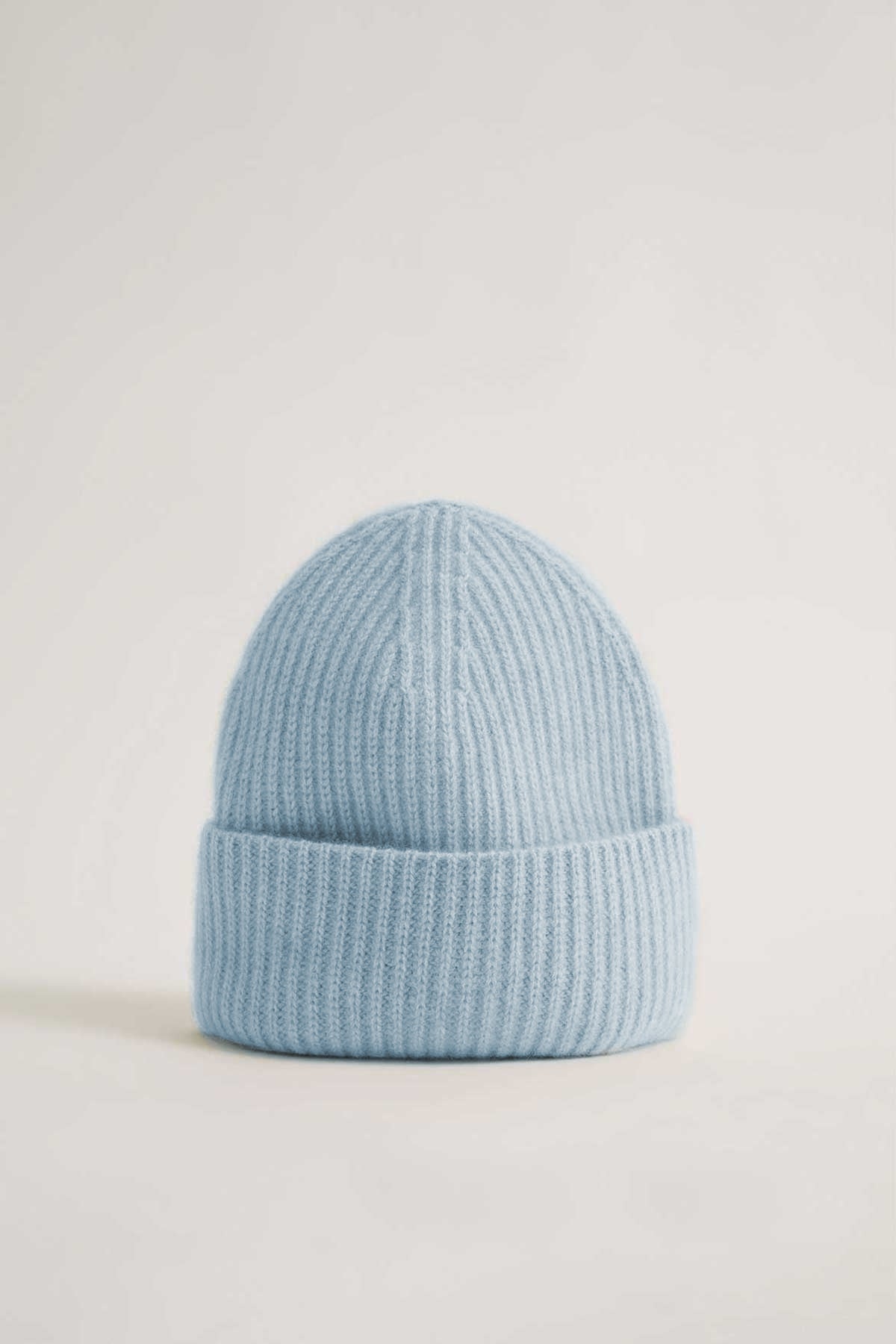 the cashmere beanie imperfect version 15 pastel blue