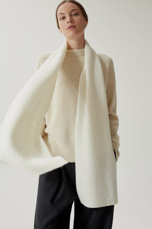 Snow White | The Superior Cashmere Knit Scarf
