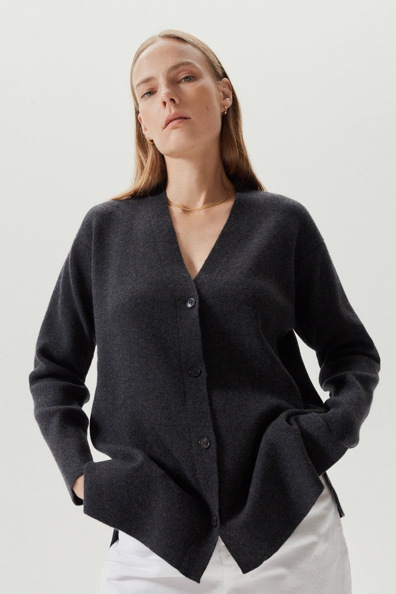 Charcoal Grey | The Superior Cashmere Chunky Cardigan