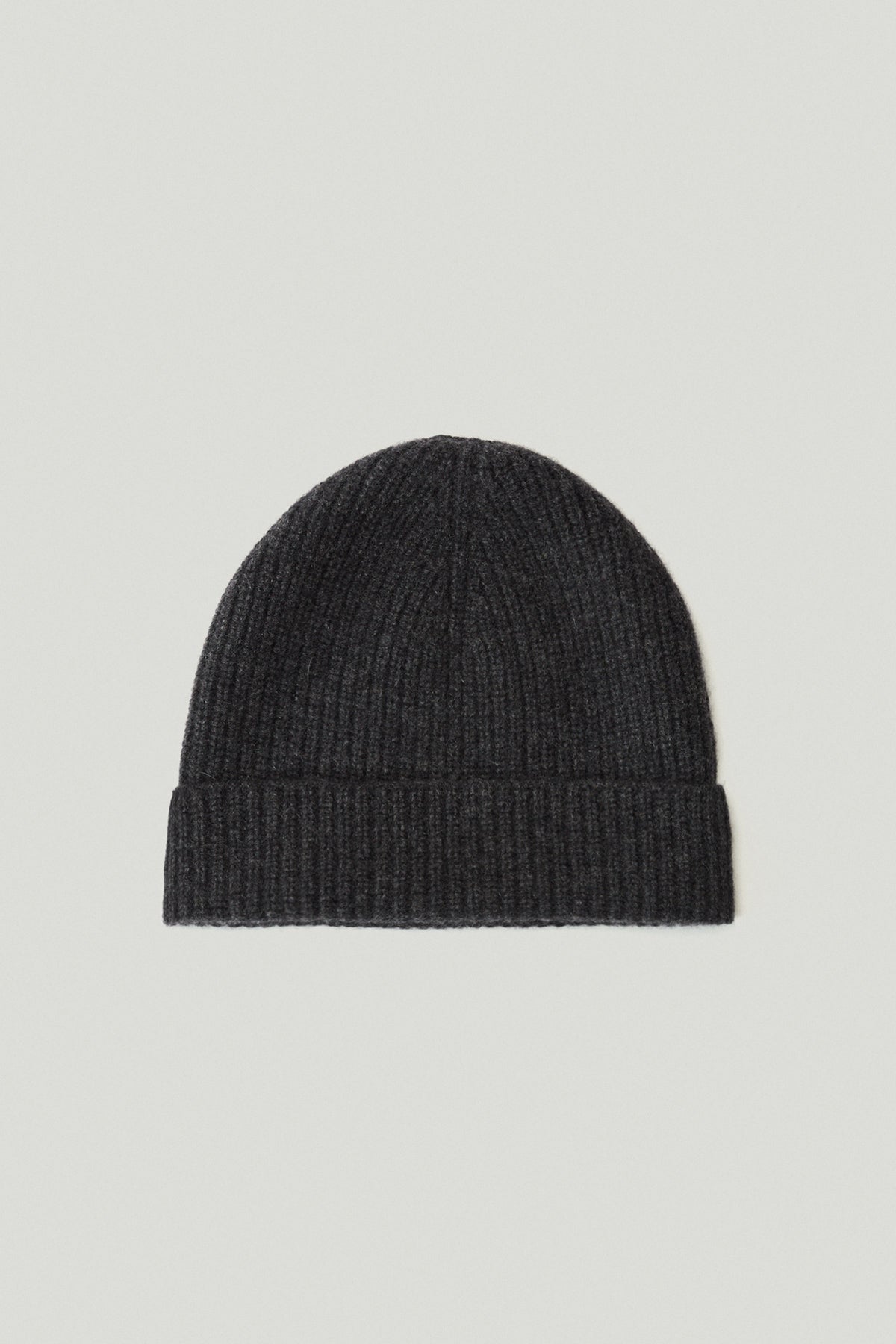 Charcoal Grey | The Ribbed Cashmere Beanie