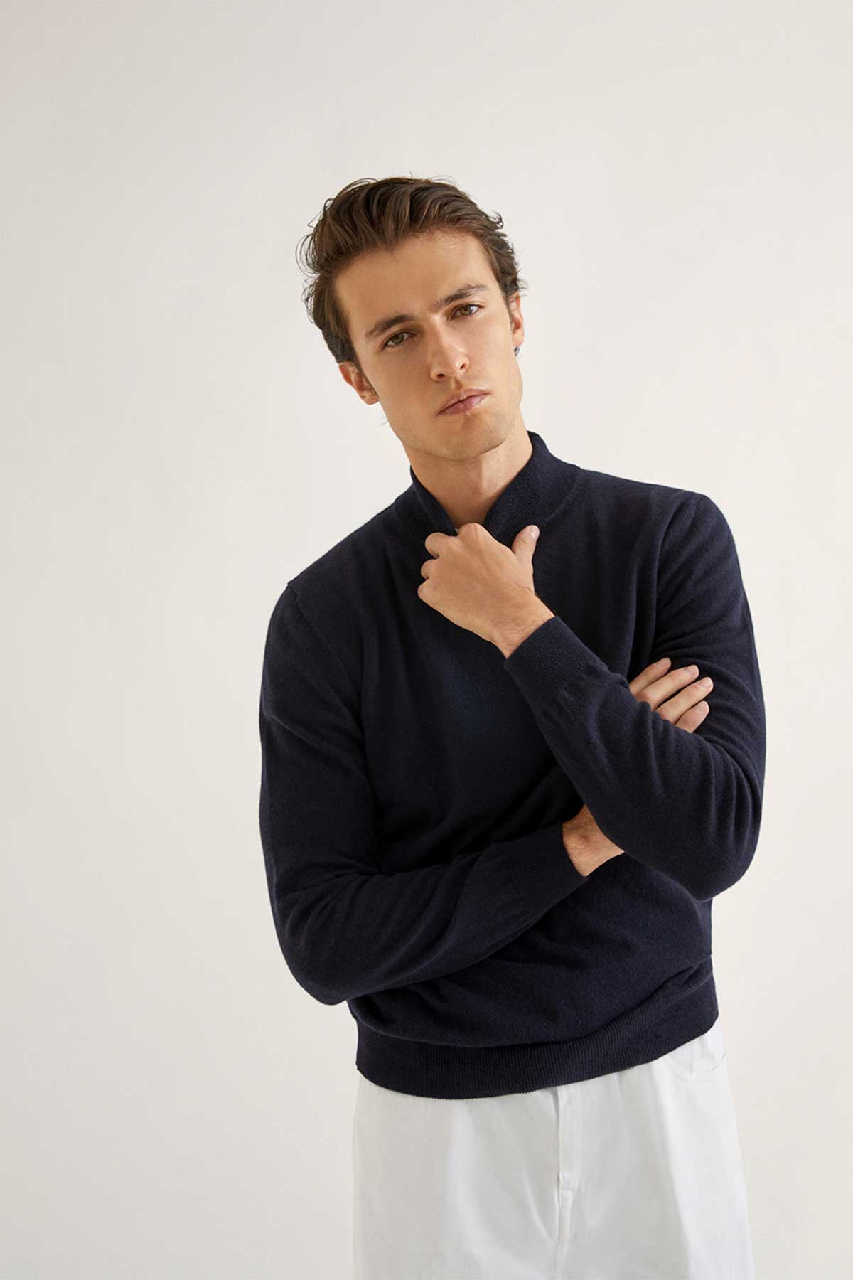 Blue Navy | The High-Neck Cashmere 