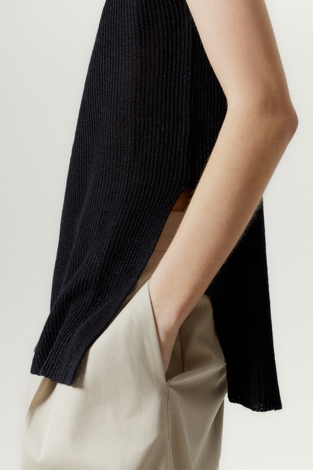 Black | The Linen Cotton Ribbed Vest