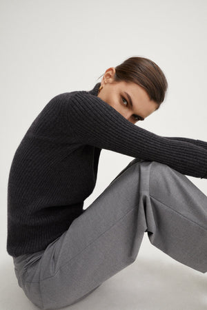 Charcoal Grey | The Superior Cashmere Ribbed Roll-Neck